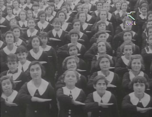 Femmine Folle Polvere D'archivio 2