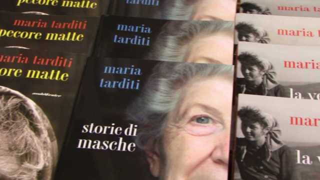 La coda è la più lunga da spellare 00