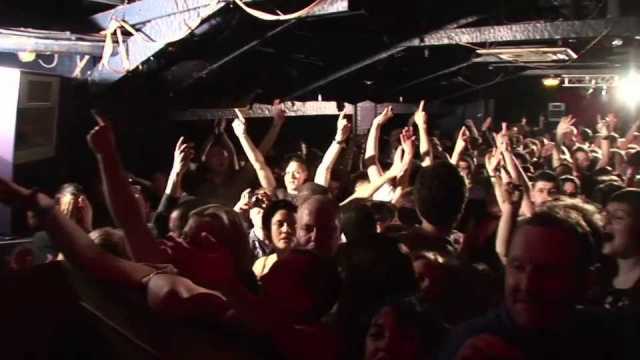 Manchester keeps on dancing08