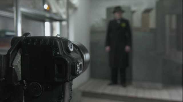 Paolo Ventura. Vanishing Man on Vimeo_02